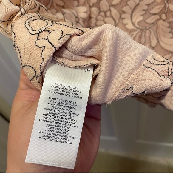 NWT Chaps Light Pink Lace Bell-Sleeve Sheath Dress Size 10 - Picture 6 of 6